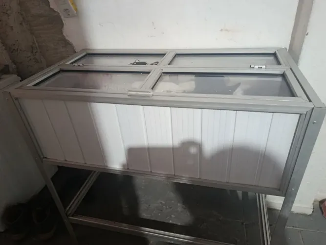 Tabuleiro de alumínio..