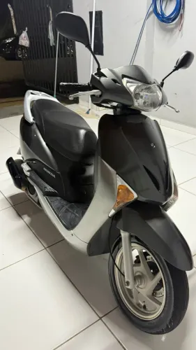 Vendo Moto Led super conservada