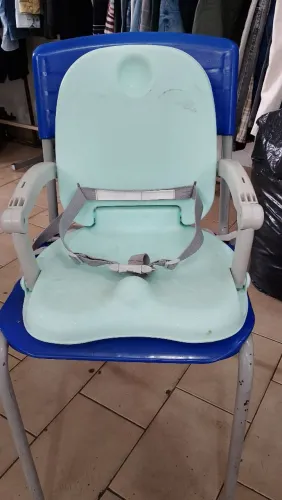 Cadeirinha de alimentação 