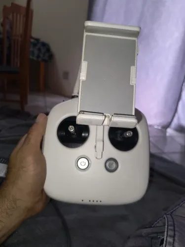 Contro DJI Phantom 4