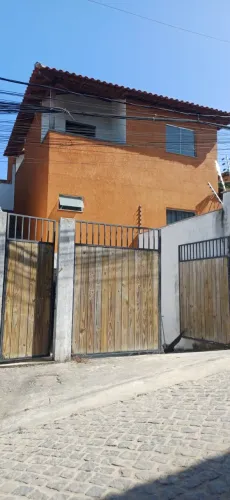 Área comercial (130m²) para depósito ou outra atividade no centro de Trancoso.