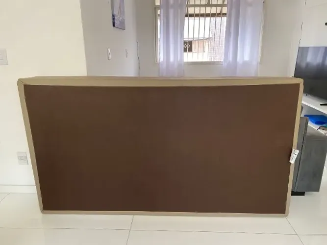 Base Box de couro e Colchão Viúva Ortobom Semi Nova 