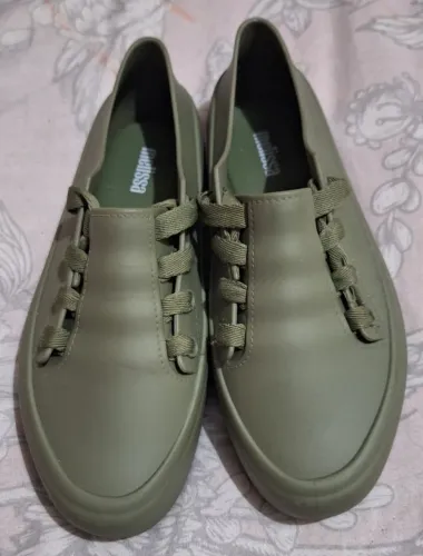 Tênis melissa