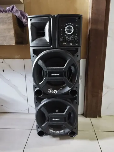 Vendo caixa amplificada torre Amvox black1100 nova 