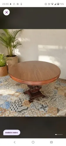Mesa Redonda Colonial em Madeira Nobre Maciça 1,20m | Base Entalhada