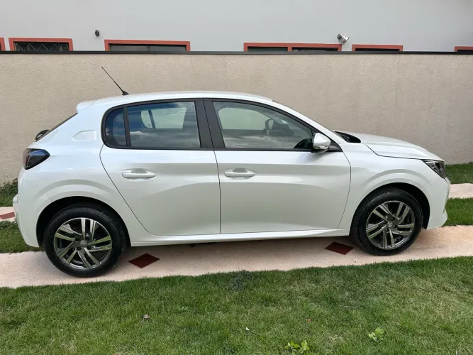Peugeot 208 Allure 1.6 Flex 16V 5P Aut. 2022