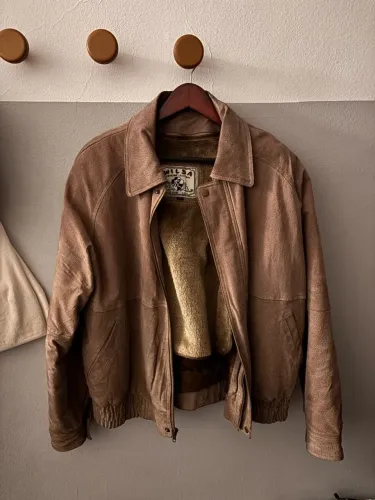 Jaqueta Vintage Wilda de couro camurça marrom
