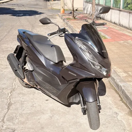 PCX ÚNICA DONA SUPER CONSERVADA