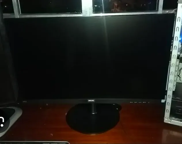 Monitor Philips  27 polegadas  semi novo!!