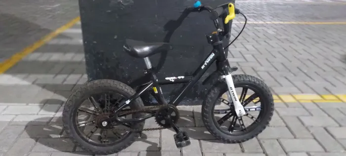 VENDO BICICLETA INFANTIL BTWIN