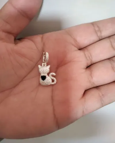Pingente gato prata cravejado