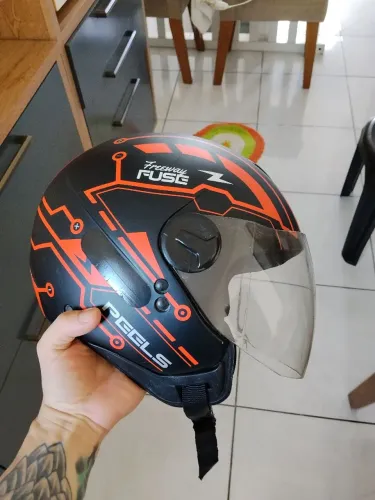 Capacete Peels Freeway Fuse - Tamanho 58 