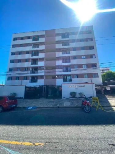CONDOMÍNIO COM 01 VAGA DE GARAGEM COBERTA NO BAIRRO HORTO.