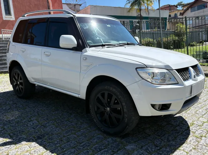 Mitsubishi Pajero TR4 2.0 Flex 16V 4X2 Mec. 2012