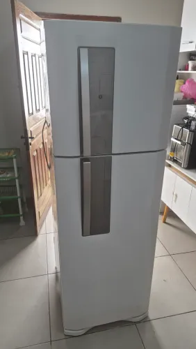 Geladeira Frostfree 220v
