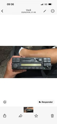Rádio toca fitas Mercedes
