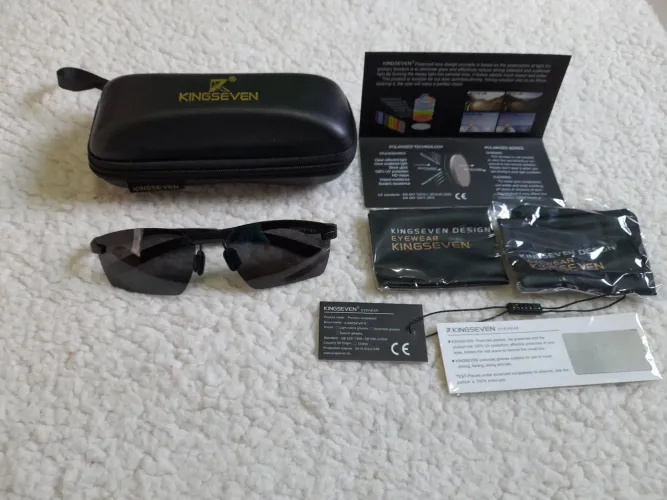 Óculos de sol masculino da marca King Seven novo original lentes em policarbonato.