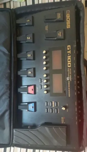 Pedaleira Boss GT-100
