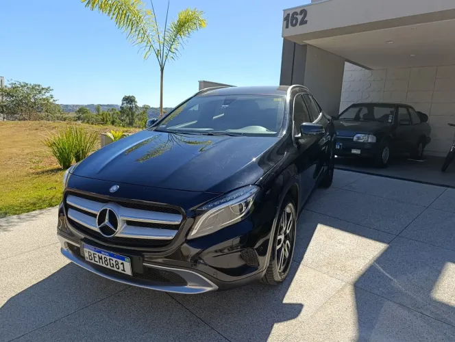 Mercedes-Benz GLA 200 Adv. 1.6/1.6 TB 16V Flex Aut. 2016