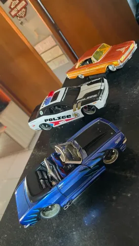 Carros em miniaturas