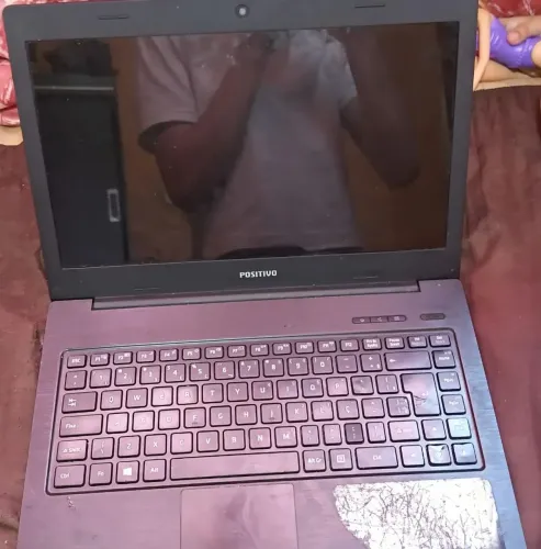Vendo um notebook