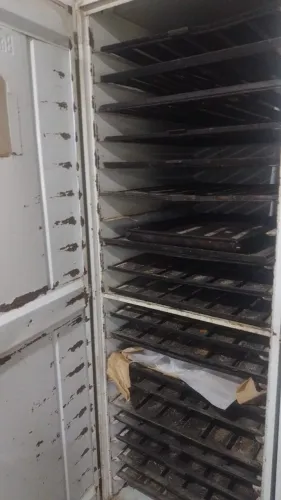 2 armário completo com grade da Baronesa