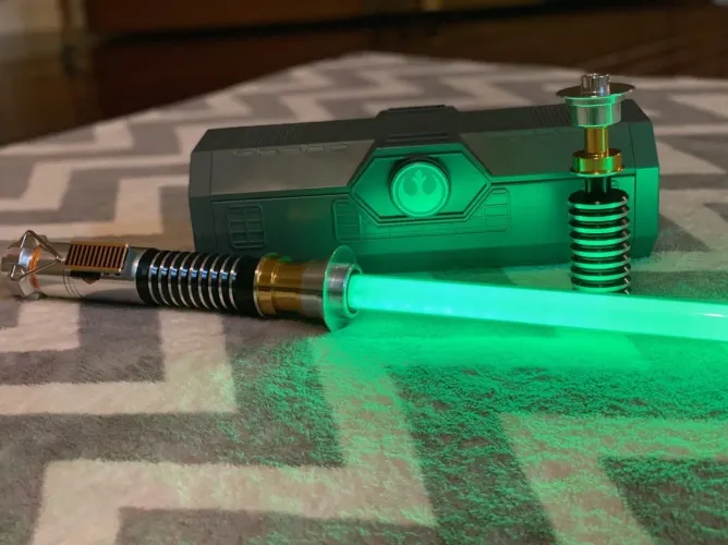100% LACRADO - SABRE DE LUZ ORIGINAL STAR WARS DISNEY LEGACY | ÚNICO NO BRASIL!!