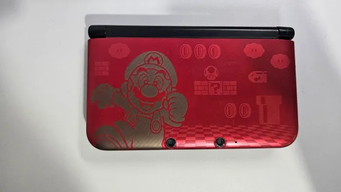 NINTENDO 3DS Edição Mario - vermelho