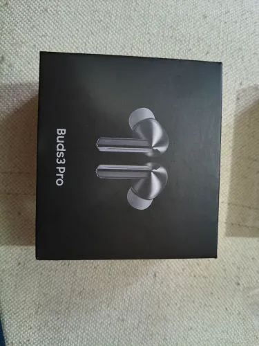 SAMSUNG GALAXY BUDS3 PRO CINZA. FONE ORIGINAL NA CAIXA, VEM COM CABO DE CARREGAMENTO, NOVO