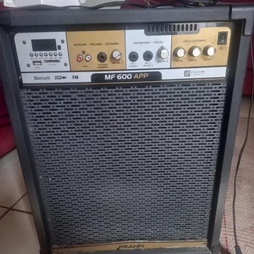Caixa amplificada MF 600 da Frahm