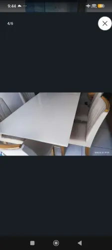 VENDO UMA MESSA DE JANTAR COM 6 CADEIRAS COM VIDRO TEMPERADO