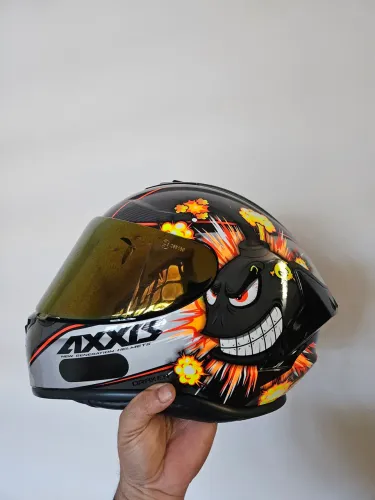 Vendo capacete Capacete Axxis Draken - Edição Bomb