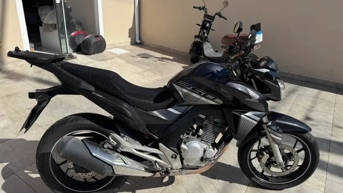 CB250 twister ABS cinza
