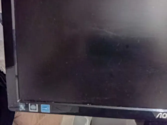 Monitor com defeito