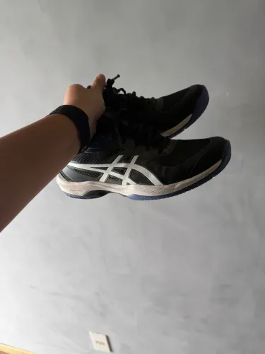 Tênis para tênis ASICS 