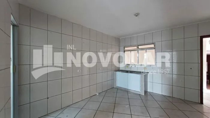 CASA ASSOBRADADA NA VILA SABRINA.