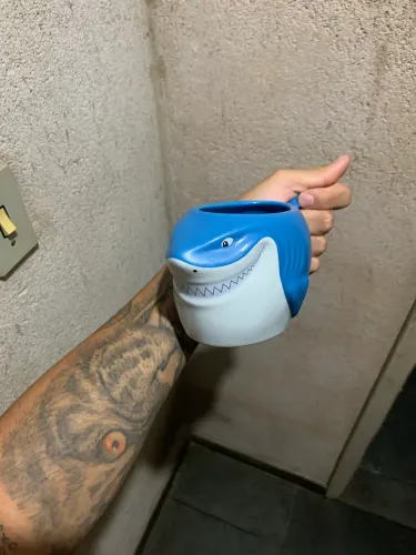 CANECA BRUCE PROCURANDO NEMO