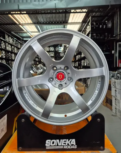 Jogo de rodas GISA WORKS YA9652 aro 18 - 5x112 e 5x114