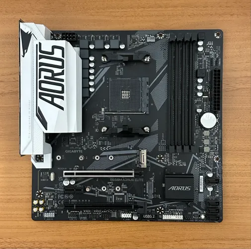 Placa Mãe - Gigabyte B550M Aorus Elite (Custom)