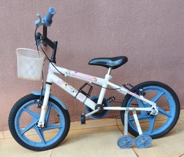 Bicicleta infantil das Princesas