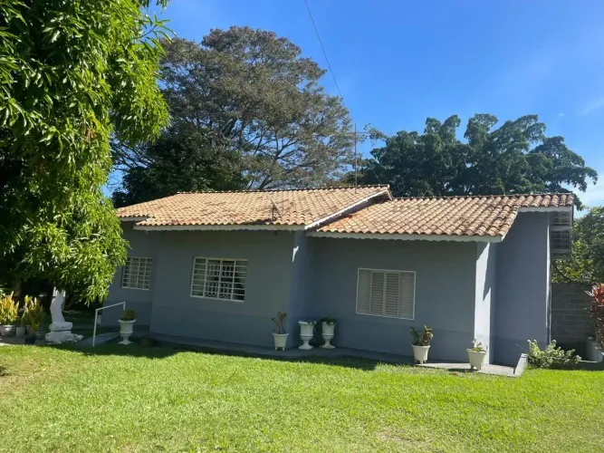 Imóvel para venda tem 402 metros quadrados com 3 quartos
