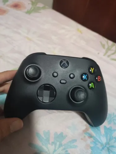 Controle xbox series x com defeito