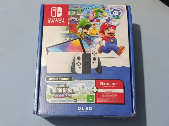 Nintendo Switch Oled + micro SD 255gb + Case + Controle Pro (6 meses de uso)