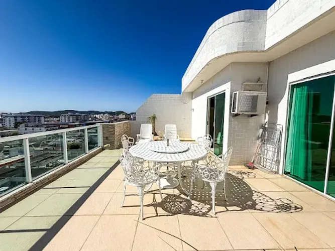 Cobertura com 3 dormitórios à venda, 170 m² por R$ 980.000,00 - Braga - Cabo Frio/RJ