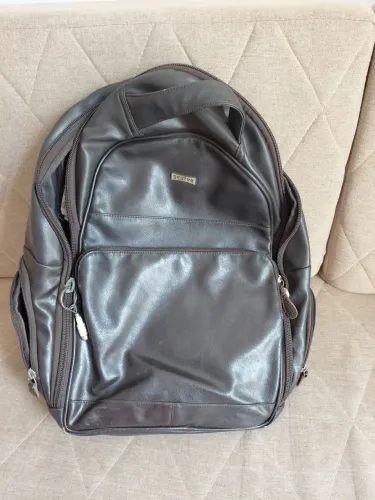 Vendo mochila de couro Sestini