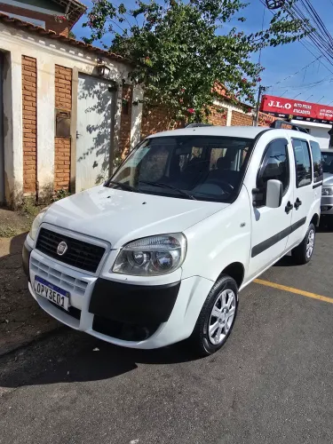 Fiat Doblo Attractive 1.4 Fire Flex 8V 5P 2013