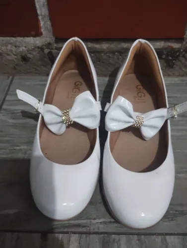 Sapato de festa branco infantil