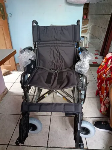 Cadeira de Rodas Dobrável D400 Dellamed - Até 120kg (Tamanho 48)
