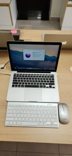 Macbook Pro 2015. Leia o anúncio.