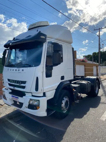 Iveco cursor 330, ótimo estado e pronto pra trabalhar.